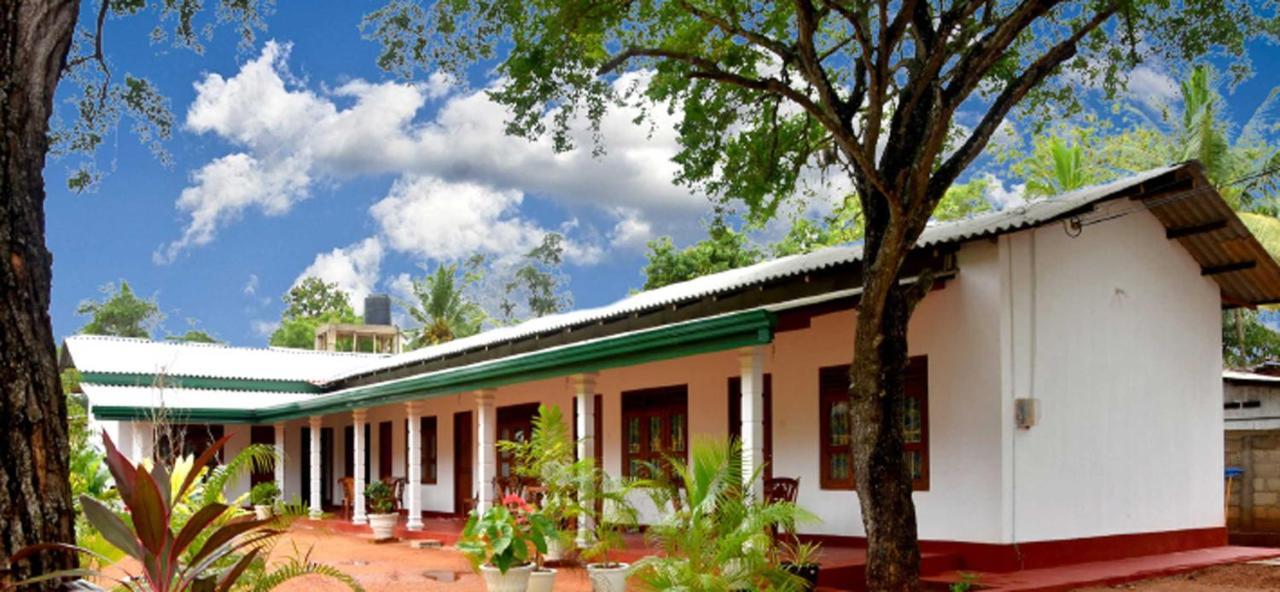 Dula Lake Resort Anuradhapura Exterior photo