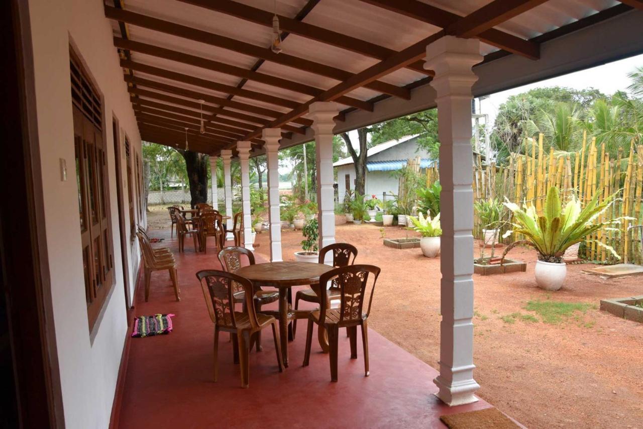 Dula Lake Resort Anuradhapura Exterior photo