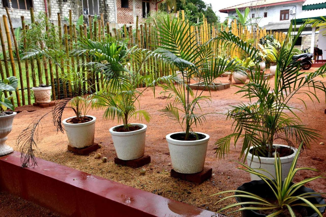 Dula Lake Resort Anuradhapura Exterior photo